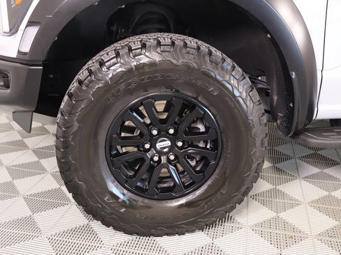 Used 2025 Ford F150 Raptor AWD/4WD image 19