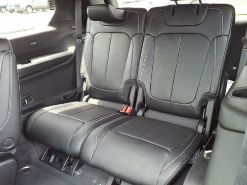 New 2026 Jeep Grand Cherokee L Limited AWD/4WD image 9