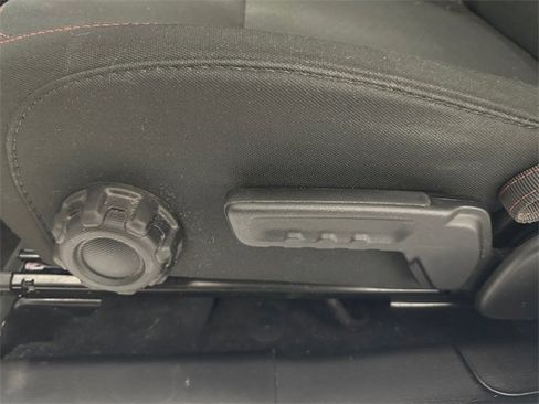 Used 2023 Jeep Gladiator Rubicon w/ Cold Weather Group image 18