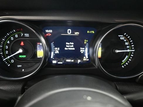 Used 2023 Jeep Wrangler Unlimited w/ Sun & Screen Package AWD/4WD image 11