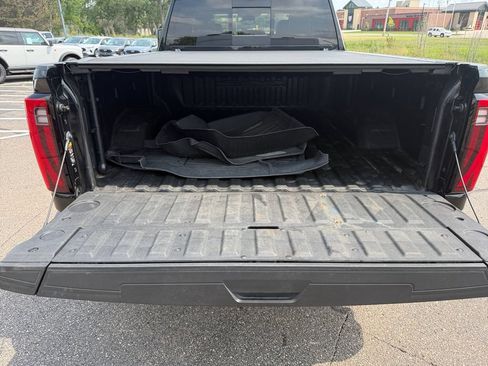 Used 2024 GMC Sierra 3500 Denali Ultimate AWD/4WD image 25