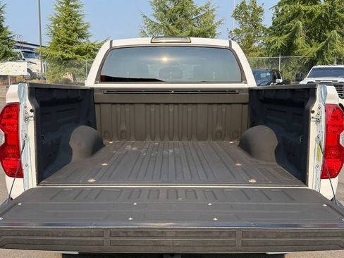 Used 2017 Toyota Tundra Limited w/ Limited Premium Package AWD/4WD image 22