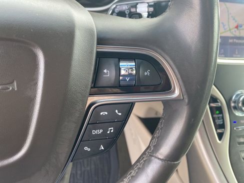 Used 2020 Lincoln Nautilus FWD w/ Equipment Group 101A image 17