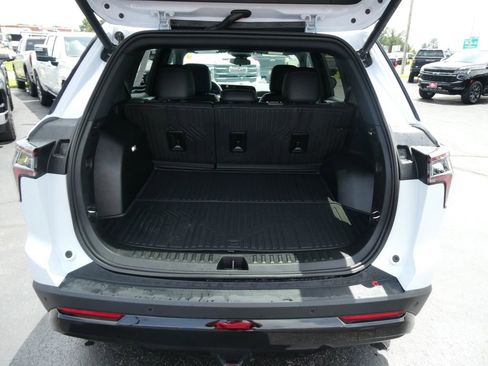Certified 2026 Chevrolet Equinox RS w/ Convenience Package III FWD image 17