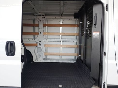 Used 2025 RAM ProMaster 2500 w/ U-Haul Equipment Group FWD image 14