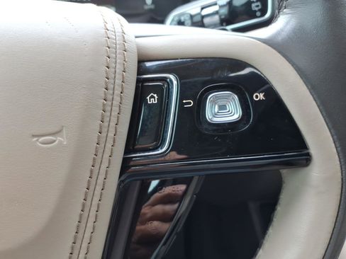 Used 2022 Lincoln Aviator Reserve w/ Equipment Group 201A AWD/4WD image 25