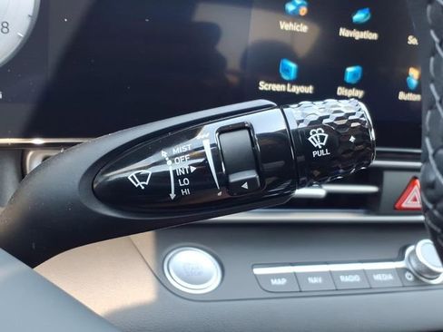 New 2026 Hyundai Elantra Limited FWD image 29