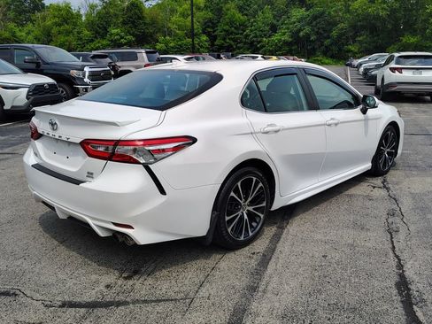 Used 2020 Toyota Camry SE AWD/4WD image 6