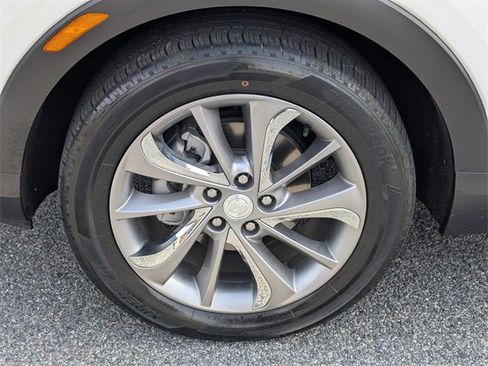 Used 2020 Buick Encore GX Essence w/ Experience Buick Package image 13