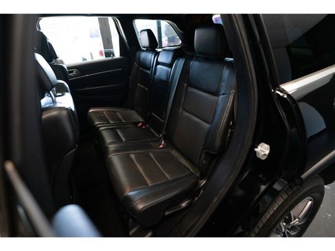 Used 2019 Jeep Grand Cherokee Limited w/ Luxury Group II AWD/4WD image 12
