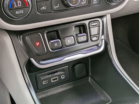 Used 2019 GMC Terrain SLT FWD image 24