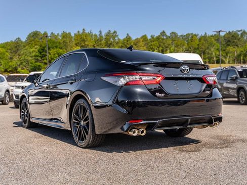Used 2023 Toyota Camry XSE FWD image 5