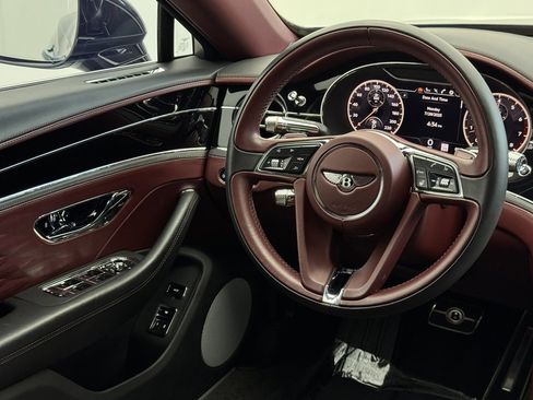 Used 2020 Bentley Flying Spur W12 image 30