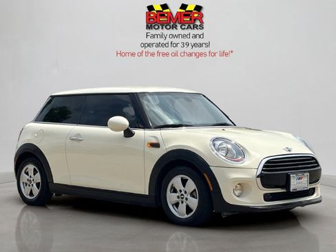 Used 2017 MINI Cooper 2-Door Hardtop FWD image 7
