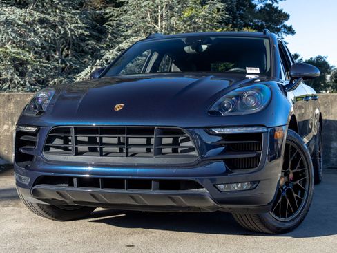 Certified 2018 Porsche Macan GTS AWD/4WD image 7