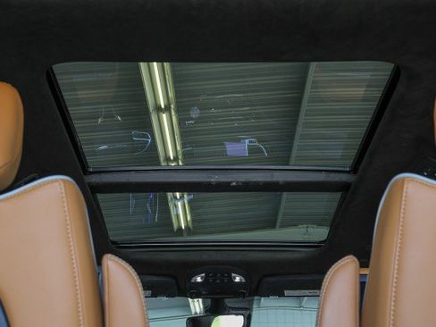 Used 2023 Chrysler Pacifica Pinnacle FWD image 38