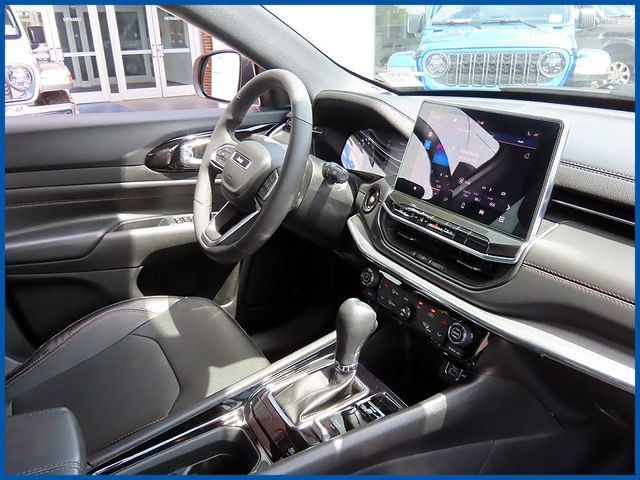 Used 2023 Jeep Compass Limited AWD/4WD image 8