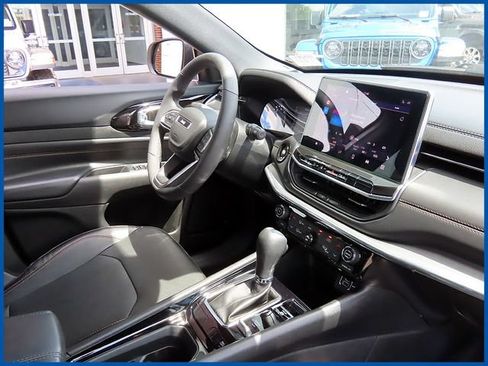 Used 2023 Jeep Compass Limited AWD/4WD image 8