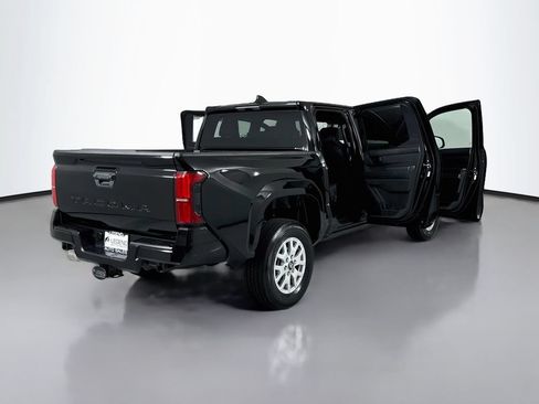 Used 2025 Toyota Tacoma SR5 RWD image 22