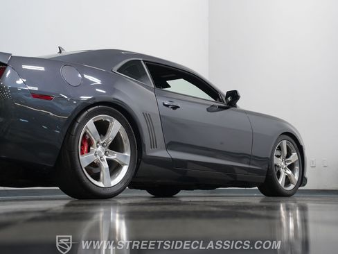 Used 2010 Chevrolet Camaro SS w/ RS Package RWD image 26