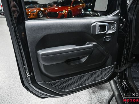 Used 2022 Jeep Gladiator Sport image 23