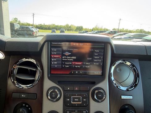 Used 2015 Ford F250 Lariat w/ Lariat Interior Package AWD/4WD image 14
