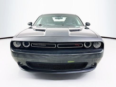 Used 2015 Dodge Challenger R/T w/ Quick Order Package 28B R/T RWD image 5