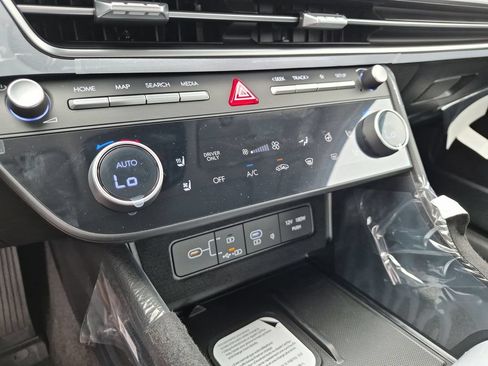 New 2026 Hyundai Sonata Limited FWD image 22