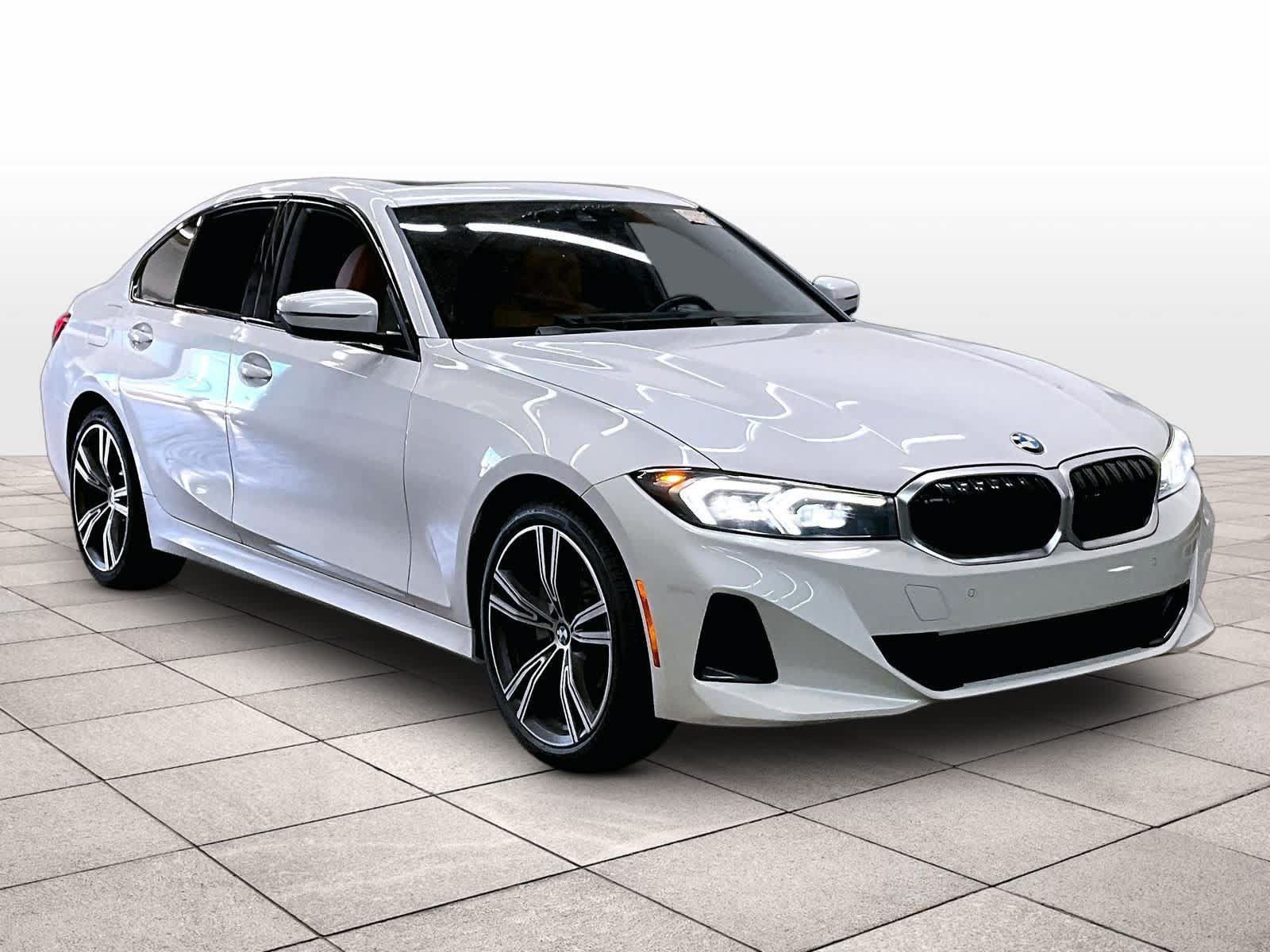 Used 2023 BMW 330i Sedan w/ Driving Assistance Package RWD image 2