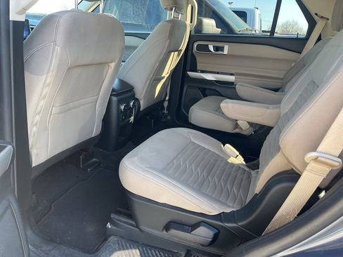 Used 2021 Ford Explorer XLT w/ Class III Trailer Tow Package image 8