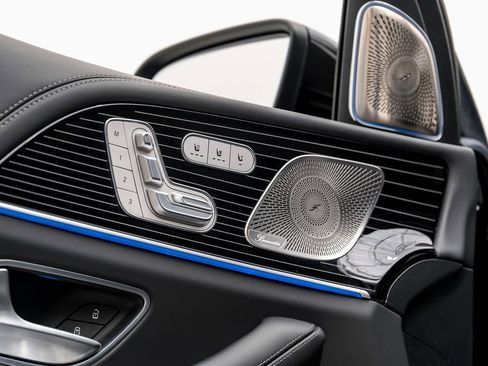 Used 2024 Mercedes-Benz GLS 63 AMG 4MATIC image 46