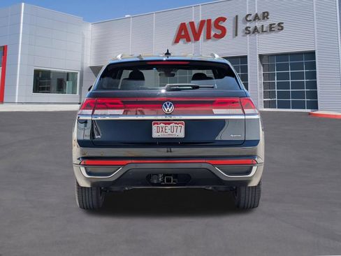 Used 2025 Volkswagen Atlas Cross Sport SE AWD/4WD image 7