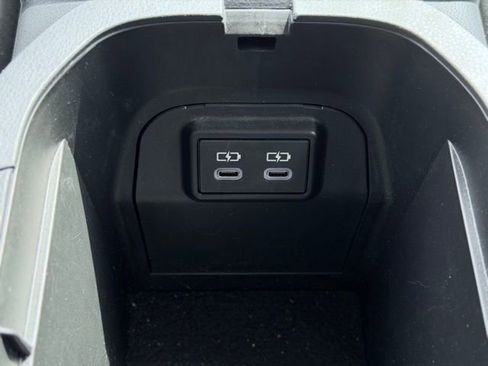 Used 2023 Toyota RAV4 LE AWD/4WD image 33
