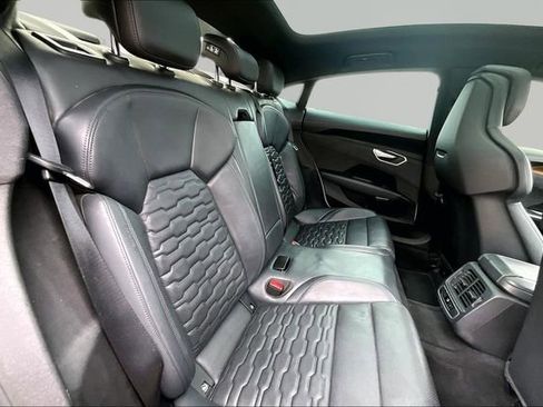 Used 2023 Audi e-tron GT Premium Plus AWD/4WD image 29