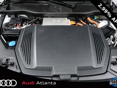 Used 2022 Audi e-tron Prestige w/ Prestige Package image 37
