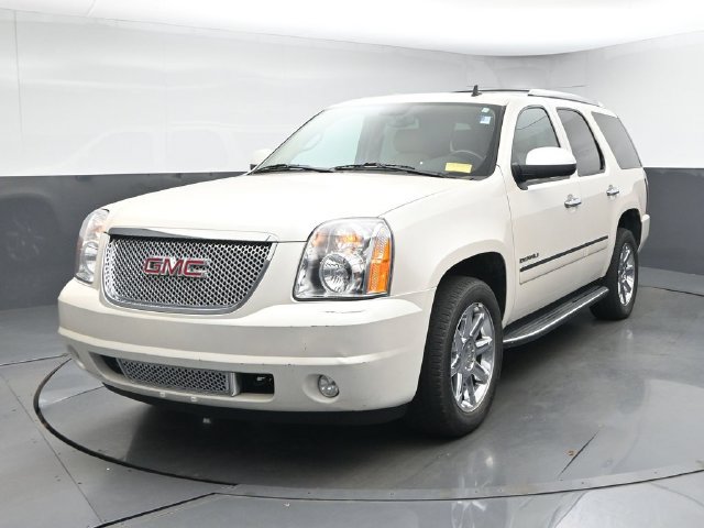 Used 2012 GMC Yukon Denali RWD image 3