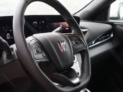 Used 2025 Buick Envista Avenir image 26