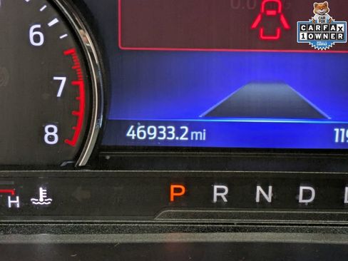 Used 2023 Ford Explorer XLT AWD/4WD image 18