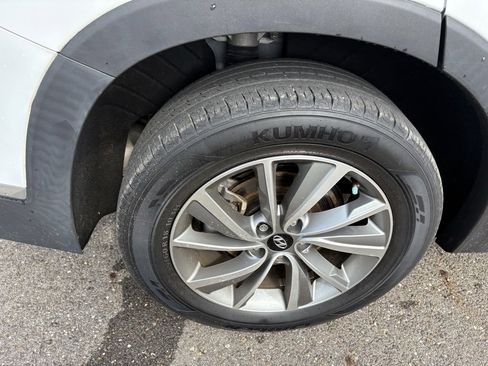 Used 2020 Hyundai Santa Fe SEL w/ Convenience Package image 14