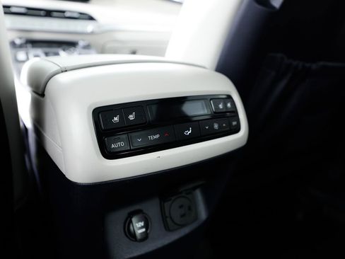 Used 2022 Hyundai Palisade Limited AWD/4WD image 22