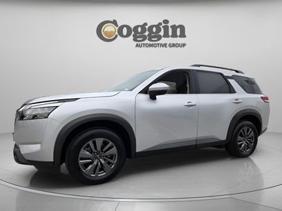 Used 2024 Nissan Pathfinder SV
