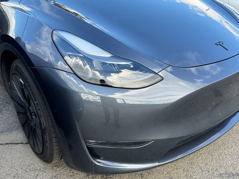 Used 2023 Tesla Model Y Long Range AWD/4WD image 19
