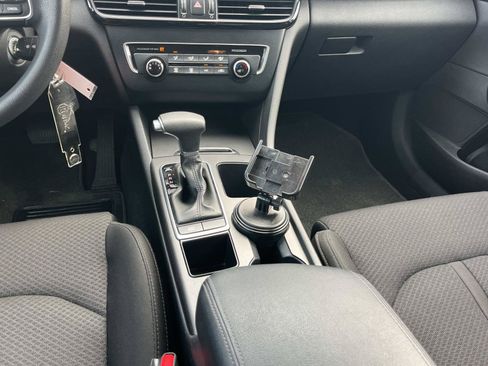 Used 2017 Kia Optima LX FWD image 14
