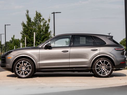 Used 2019 Porsche Cayenne S AWD/4WD image 6