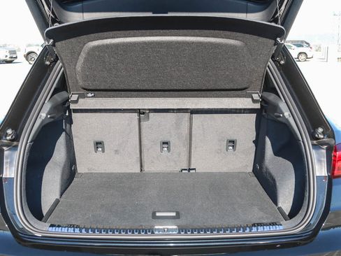 New 2025 Audi Q3 2.0T Premium image 41