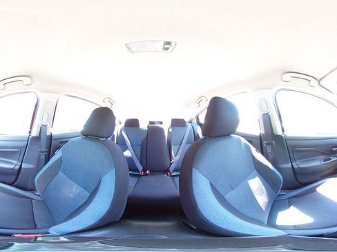 Used 2025 Nissan Versa SV FWD image 39