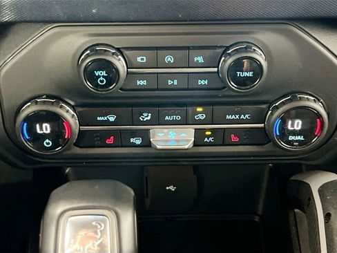 Used 2023 Ford Bronco Outer Banks AWD/4WD image 11