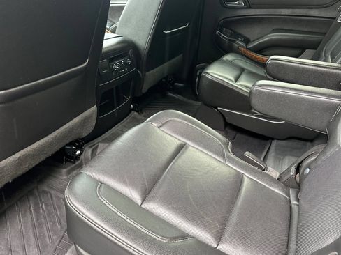 Used 2020 Chevrolet Tahoe Premier AWD/4WD image 8