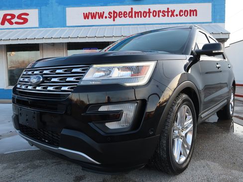 Used 2017 Ford Explorer Limited w/ Equipment Group 301A image 5