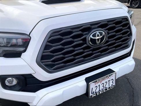 Used 2023 Toyota Tacoma TRD Sport w/ Black Out Package (TMS) AWD/4WD image 29